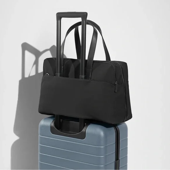 Away | The Everywhere Bag | Jet Black - Picture 3 of 17